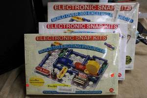 lot 2 image: Electronic Snap Kits, 3 Total