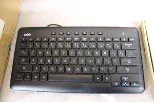 lot 318 image: Two boxes of Belkin USB key boards still in box B2B127-BLK (QTY 10 EA)