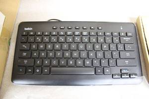 lot 326 image: Two boxes of Belkin USB key boards still in box B2B127-BLK (QTY 10 EA)