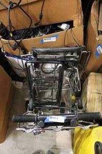 lot 365 image: Collapsible Shopping Carts