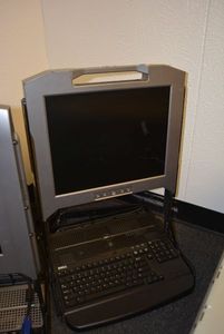 lot 575 image: Dell PowerEdge Rack Console 15FP