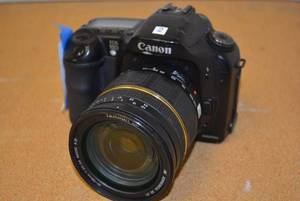 lot 608 image: Canon Camera with Tamron Lens
