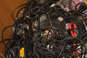 lot 564 image: Large Amount of USBPowerVideo Cables