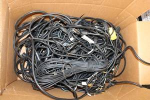 lot 632 image: Box of IEC Cables 3-Way Cables