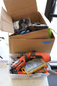 lot 650 image: Tools Screwdrivers, Saw, Hammer and More
