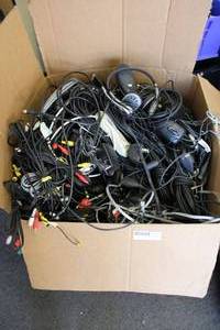 lot 644 image: Mixed Lot of Cables