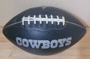 lot 34 image: DALLAS COWBOYS COMMEMORATIVE FOOTBALL AS SHOWN.