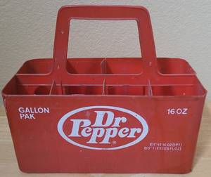 lot 73 image: VINTAGE 8-PACK 16 OZ  GALLON PAK RED PLASTIC DR. PEPPER CARRIER AS SHOWN.