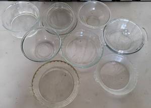 lot 40 image: 10 PIECES OF GLASS OVER WARE AS SHOWN.