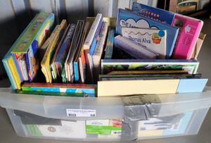 lot 58 image: ASSORTED CHILDRENS BOOKS AS SHOWN. GENEROUS COUNT