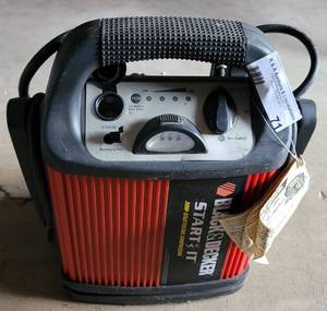 lot 71 image: BLACK & DECKER JUMP STARTER  COMPRESSOR MODEL VECO12CBD AS SHOWN. NO CHARGER.