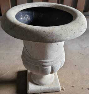 lot 75 image: PLASTER-STYLE PLANTER AS SHOWN.