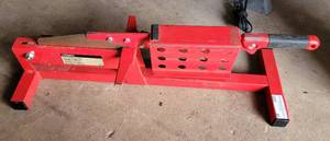 lot 81 image: ROBERTS 8 INCH LAMINATE CUTTER AS SHOWN.