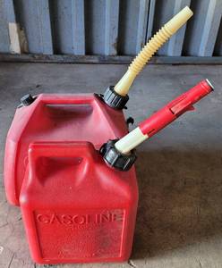 lot 123 image: (2) GAS TANKS AS SHOWN.