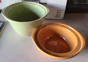 lot 140 image: (2) VINTAGE CROCK STYLE POTS AS SHOWN.