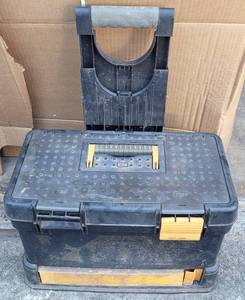 lot 158 image: TOOL BOX WITH CONTENTS AS SHOWN.