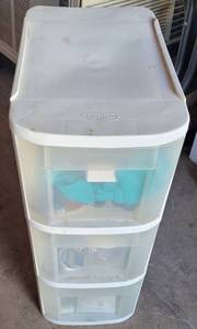 lot 171 image: STERILITE 3-DRAWER STORAGE UNIT WITH CONTENTS AS SHOWN.