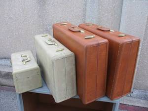 lot 67 image: 4-Vintage Pieces of Samsonite Streamlite luggage  Streamlite Marble Tan Luggage Hard Shell Suitcase