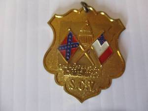 lot 9 image: 1928 Sons of Confederate Veterans ReunionS.C.V. The Wonder State Little Rock, May 8-11, 1928 metal