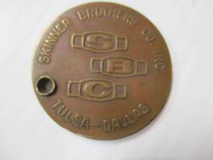 lot 17 image: SINKER BROTHERS CO INC, TULSA-DALLAS-Brass  Double Sided With Thread Pitch Gauge Tool Inside,, Fob  Key Chain