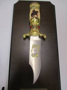 lot 118 image: Franklin Mint -ROBERT E. LEE Collectible BOWIE KNIFE- On Display Board