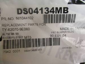 lot 143 image: NEW-1998-99-Nissan Altima Replacement Front  Bumper Cover-MLDG In Package.