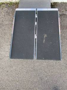 lot 155 image: Prairie View Industries SFW330 Portable Singlefold Wheelchair Ramp