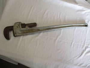 lot 156 image: 36- Ridge Model 836, Aluminum Straight Pipe Wrench, 36-inch Plumbing Wrench