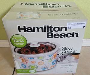 lot 2 image: NEW, UNOPENED HAMILTON BEACH 3 QUART SLOW COOKER IN DESIGN AS SHOWN.