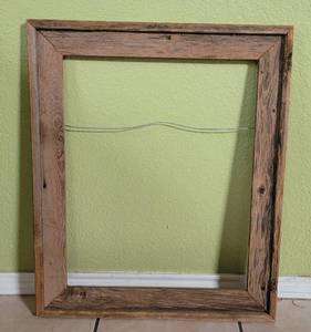 lot 26 image: RUSTIC WOOD STYLE FRAME AS SHOWN. APPROX 20.5 W X 24.25 H