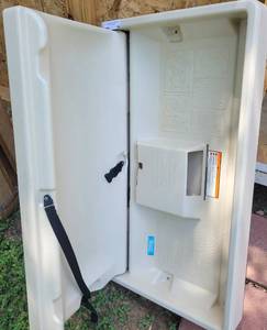 lot 64 image: KOALA KARE MOUNTABLE HORIZONTAL BABY CHANGING STATION AS SHOWN.