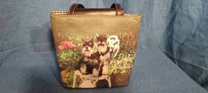 lot 37 image: womens bag