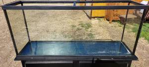 lot 59 image: large fish tank.&nbsp 48x21x13.&nbsp STAND NOT INCLUDED
