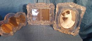 lot 72 image: 3 Frosted Glass picture frames.&nbsp very heavy for size