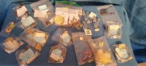 lot 74 image: Assortment of costume jewelry