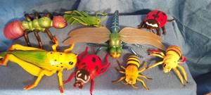 lot 78 image: lot of vintage flexible plastic oversize insect toys