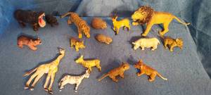 lot 79 image: lot of vintage flexible plastic jungle animal toys