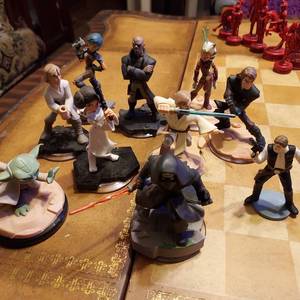 lot 80 image: star wars lot.&nbsp figures and billfold