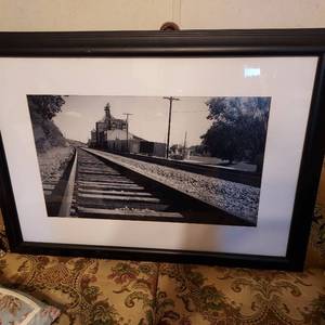 lot 84 image: 40x30 framed picture