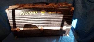 lot 87 image: Large carry case of vintage NOS electron tubes