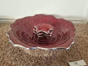 lot 99 image: Beautiful set of Bowls from the Julia Knight collection - 1 15 Rose bowl and 4 4 Lily bowls - Pomegranate - DIFFERENT LOCATION - 011722
