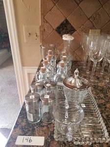 lot 146 image: Selection of glassware -  DIFFERENT LOCATION - Pickup 011722