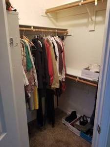 lot 160 image: Generous selection of Womens clothes and shoes -  DIFFERENT LOCATION - Pickup 011722