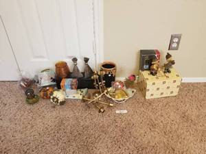 lot 165 image: Selection of Home decor items -  DIFFERENT LOCATION - Pickup 011722