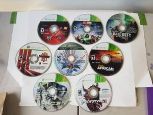 lot 9 image: Selection of Xbox 360 games with no cases