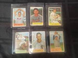 lot 65 image: Selection of 6 baseball cards
