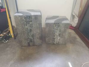 lot 72 image: Set of 2 marble like stands - 12 X 21 and 12 x 16