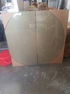 lot 74 image: Round 3 foot glass tabletop