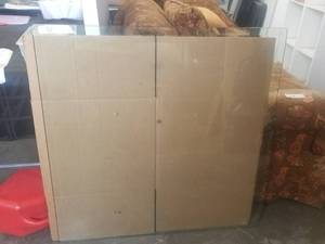 lot 75 image: Square 3ft glass tabletop