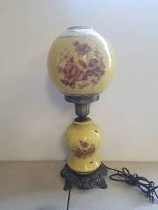 lot 193 image: Vintage electric lamp